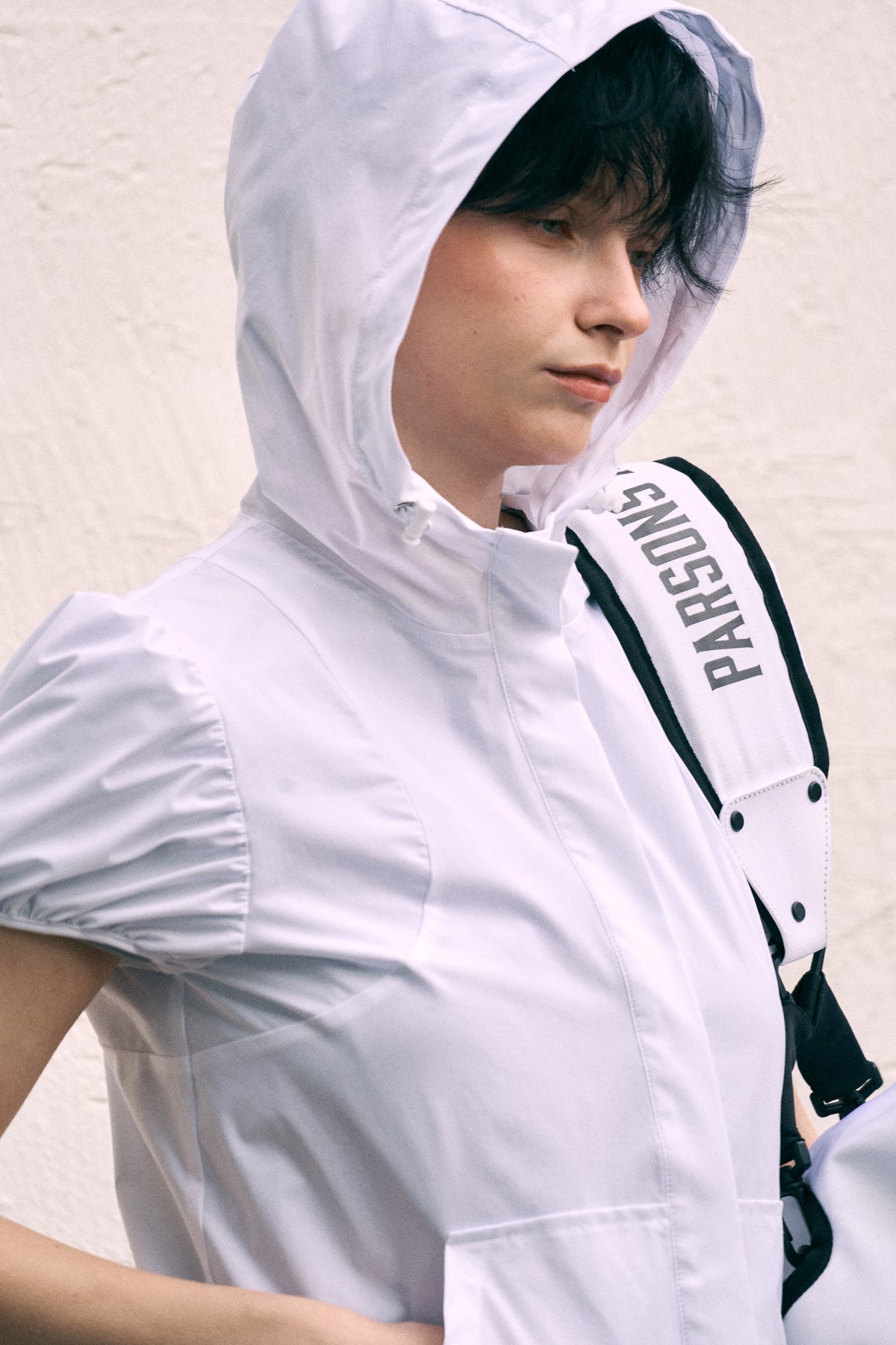 フード半袖防風ジャンパー（ホワイト）