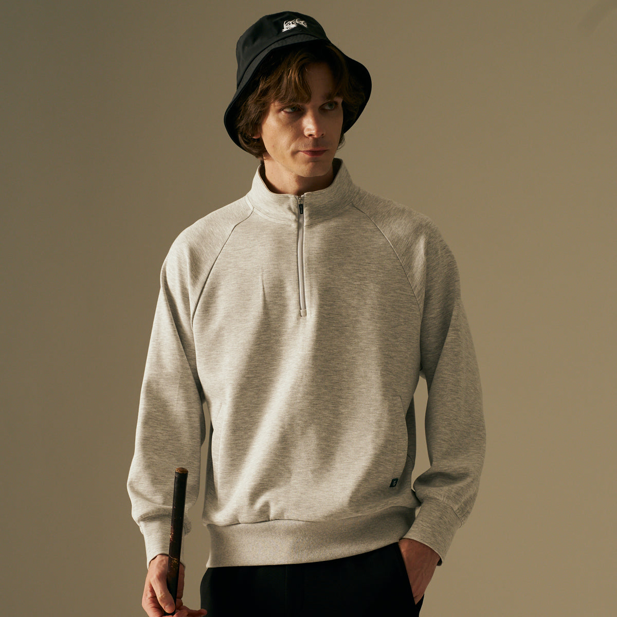 メンズ）ハーフモックネック シャツ（グレー） – SOMUA CLUB