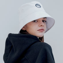 画像をギャラリービューアに読み込む, need bucket hat -White
